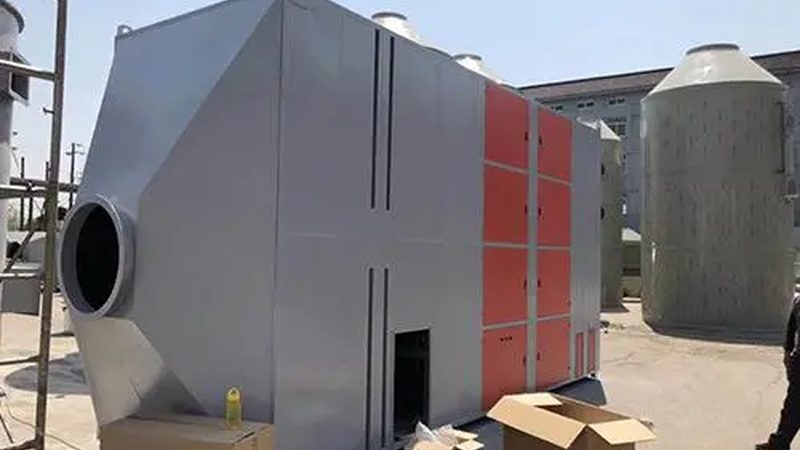 不锈钢喷淋塔：环保设备中的“绿色卫士”**